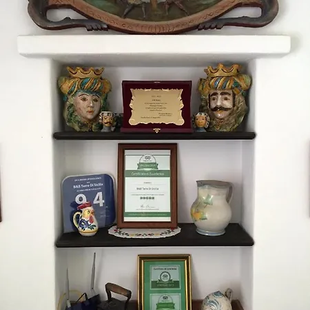 Terre Di Sicilia B&B 지아르디니낙소스