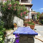 Terre Di Sicilia Bed & Breakfast 3*