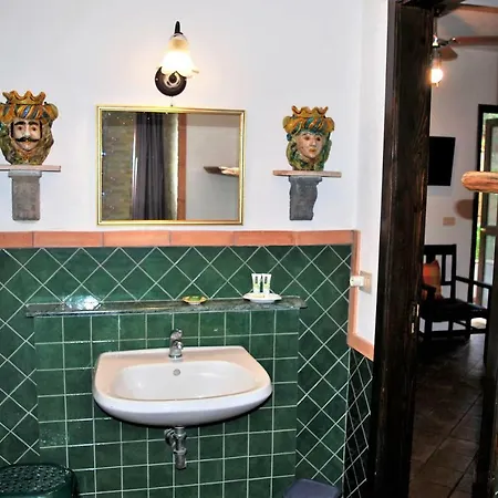 Bed and Breakfast Terre Di Sicilia 3*